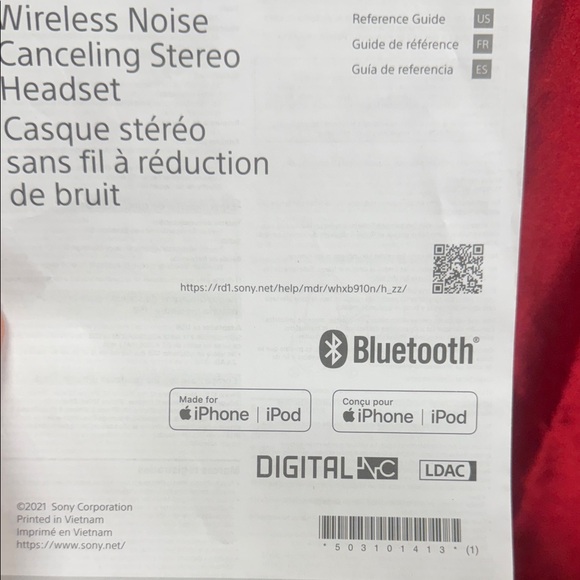 Sony Blue Wireless Noise Canceling Headphones - Picture 2 of 4